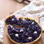 Tarte salée au chou rouge et gorgonzola sans gluten - La Cassata Celiaca