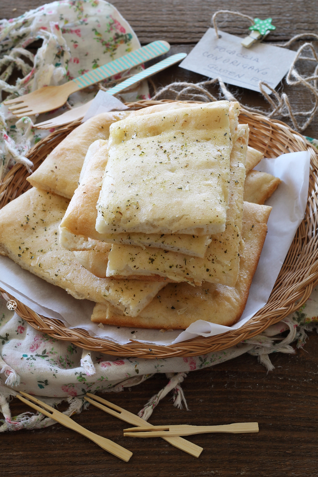 Focaccia con origano, la video ricetta