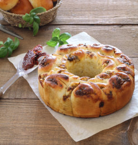 Brioche senza glutine con pesto e gorgonzola - La Cassata Celiaca