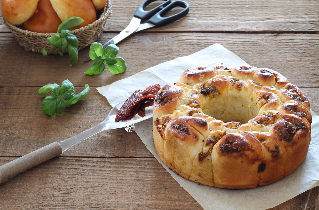 Brioche senza glutine con pesto e gorgonzola - La Cassata Celiaca Brioche senza glutine con pesto e gorgonzola - La Cassata Celiaca