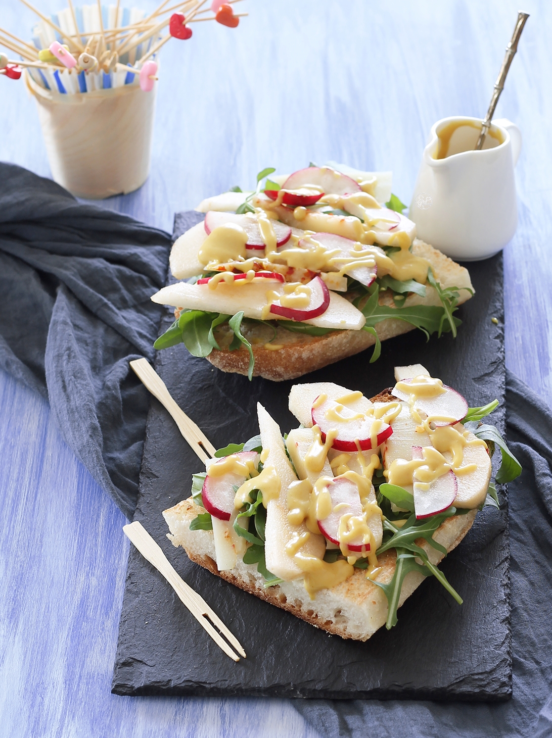 Bruschetta sans gluten avec poires et fromage primosale - La Cassata Celiaca