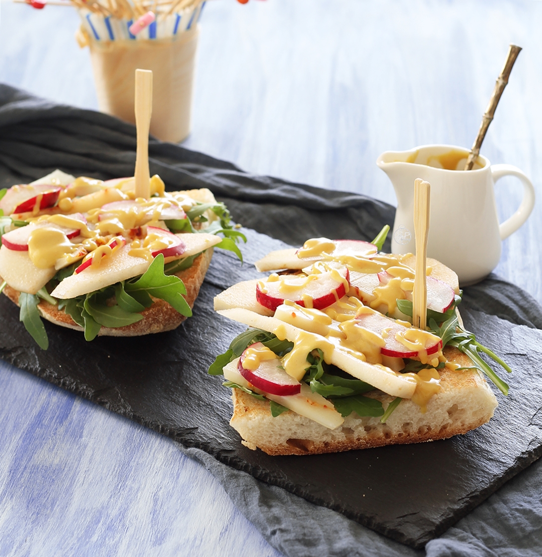 Bruschetta senza glutine con pere e primosale - La Cassata Celiaca