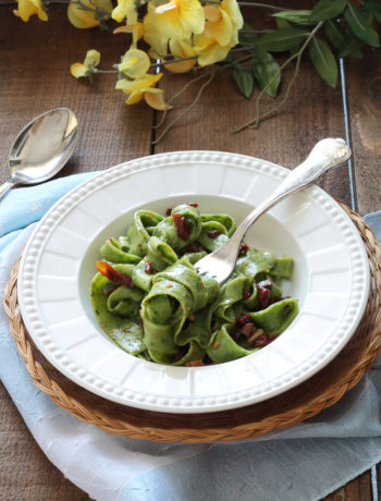 Tagliatelle verdi senza glutine alla siciliana - La Cassata Celiaca