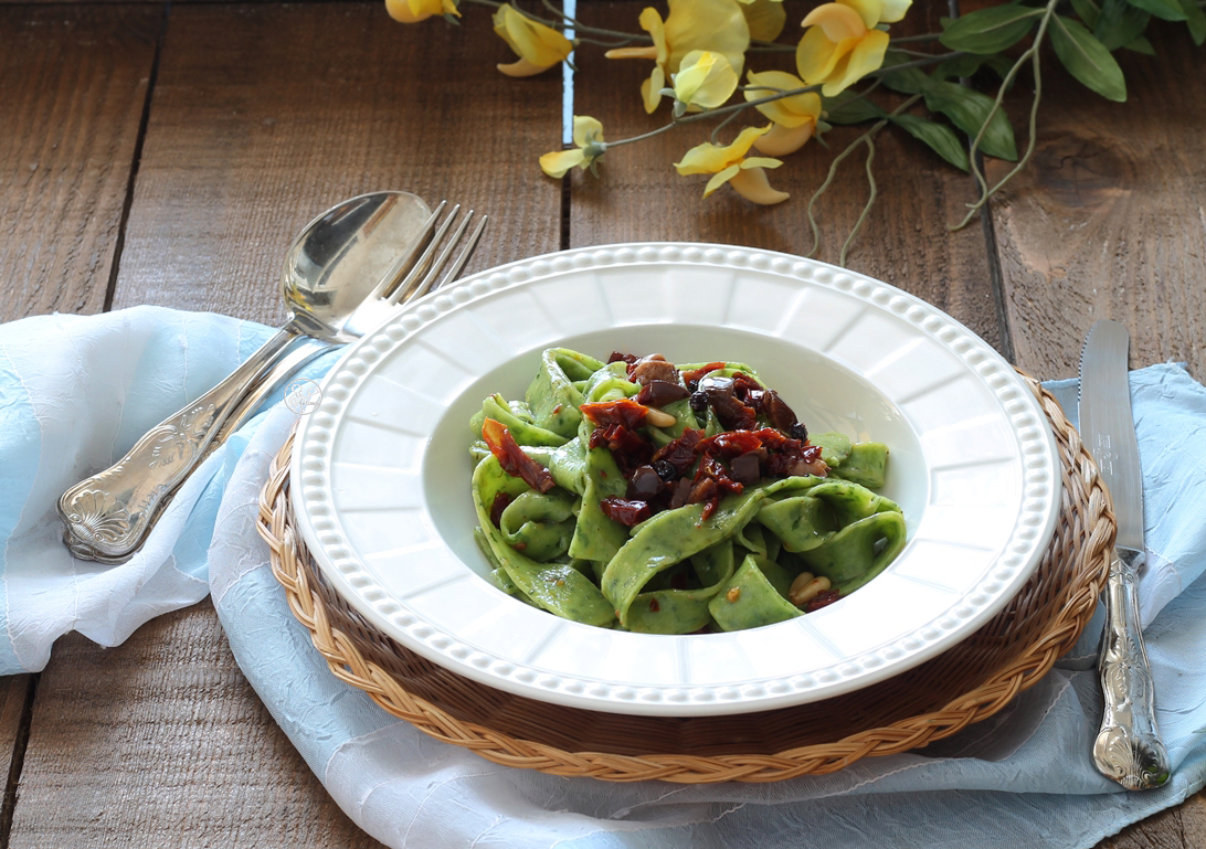 Tagliatelle verdi senza glutine alla siciliana - La Cassata Celiaca