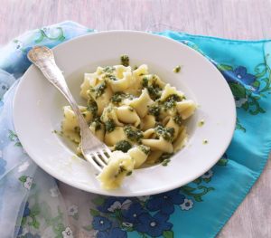 Tortellini senza glutine con pesto di prezzemolo e noci - La Cassata Celiaca