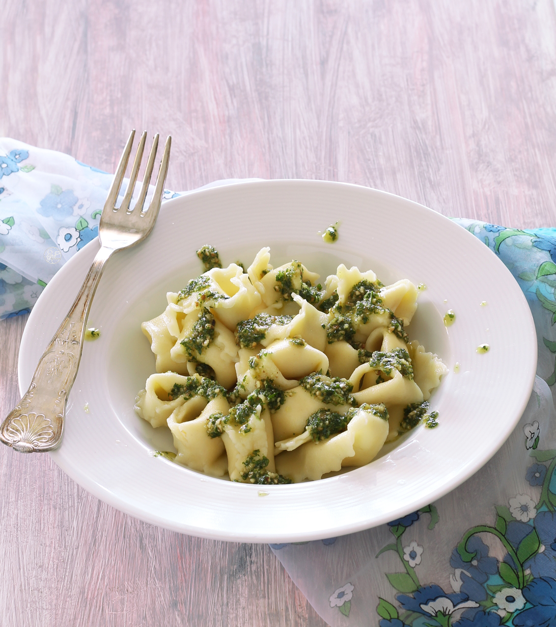 Tortellinis sans gluten avec pesto de persil et noix - La Cassata