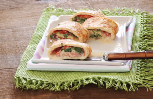 Omelette roulée aux blancs d'œufs, fromage et roquette - La Cassata