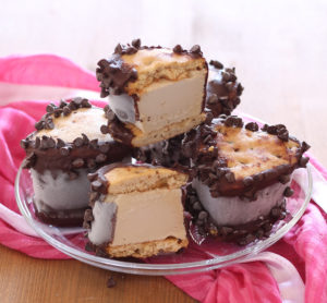 Sandwich glacé au café sans gluten - La Cassata Celiaca Biscotto gelato al caffè senza glutine - La Cassata Celiaca