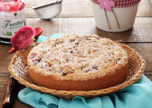 Tarte crumble sans gluten avec fruits de bois et framboises- La Cassata Celiaca