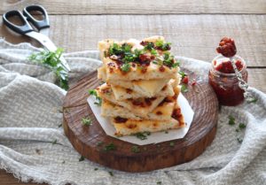 Focaccia sans gluten à la ricotta avec tomates et gorgonzola- La Cassata Celiaca