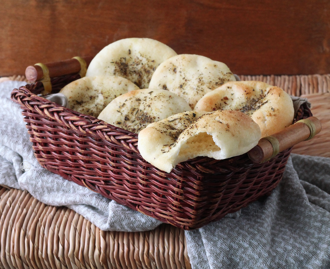 Manakish senza glutine con za'atar - La Cassata Celiaca