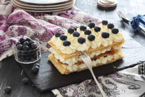 Millefeuille sans gluten à la crème et myrtilles- La Cassata Celiaca
