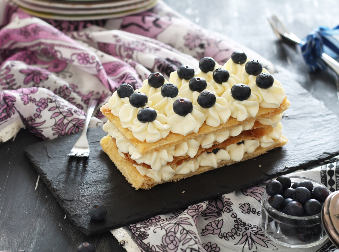 Millefeuille sans gluten à la crème et myrtilles- La Cassata Celiaca