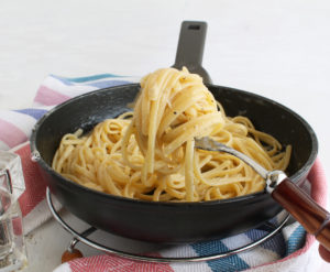 Spaghettis cacio e pepe sans gluten - La Cassata Celiaca