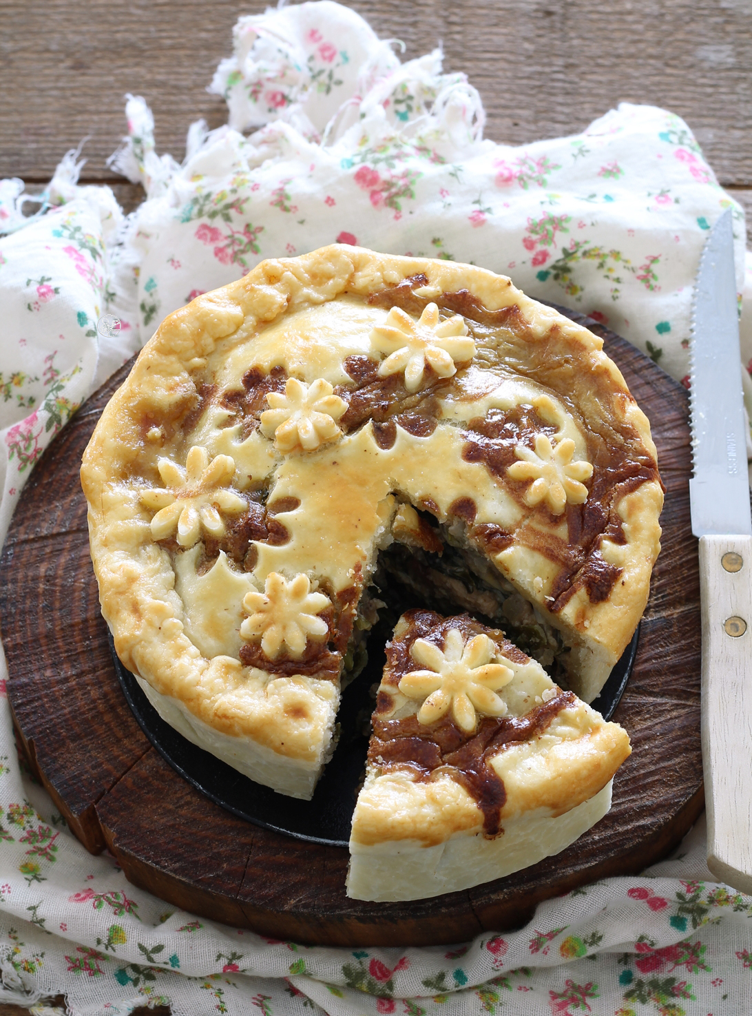 Torta salata senza glutine con scarola e funghi porcini - La Cassata Celiaca