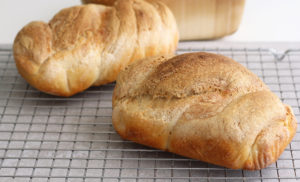 Treccia di pane al latte senza glutine - La Cassata Celiaca