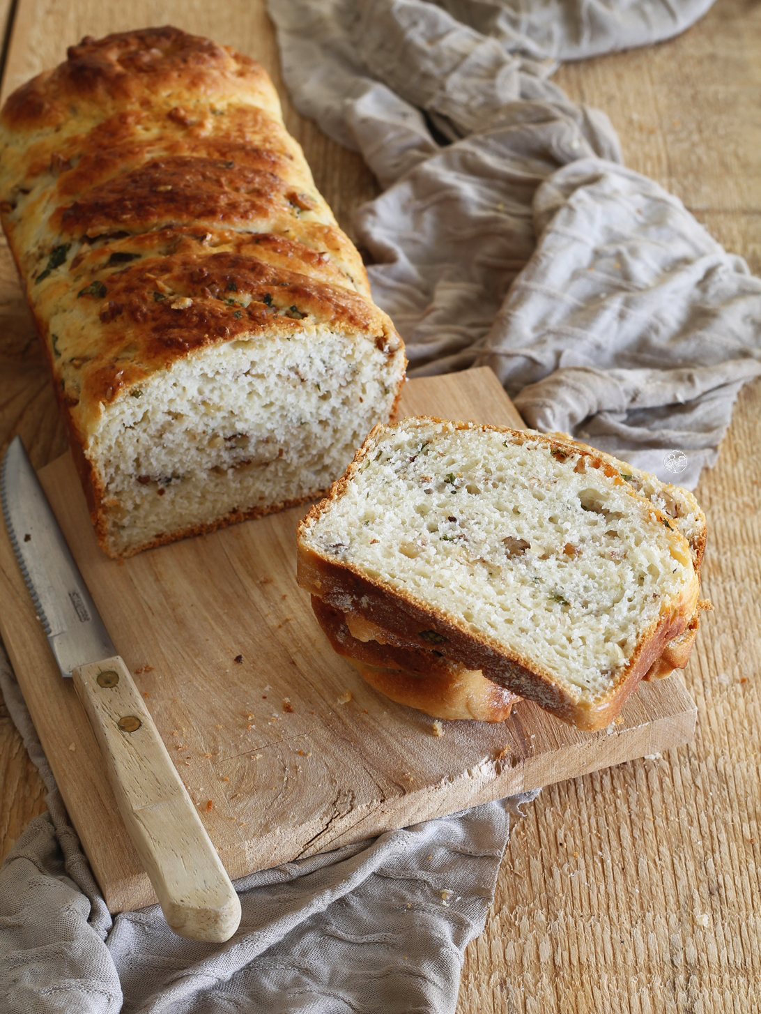 Brioche russe sans gluten avec noix et basilic - La Cassata Celiaca 