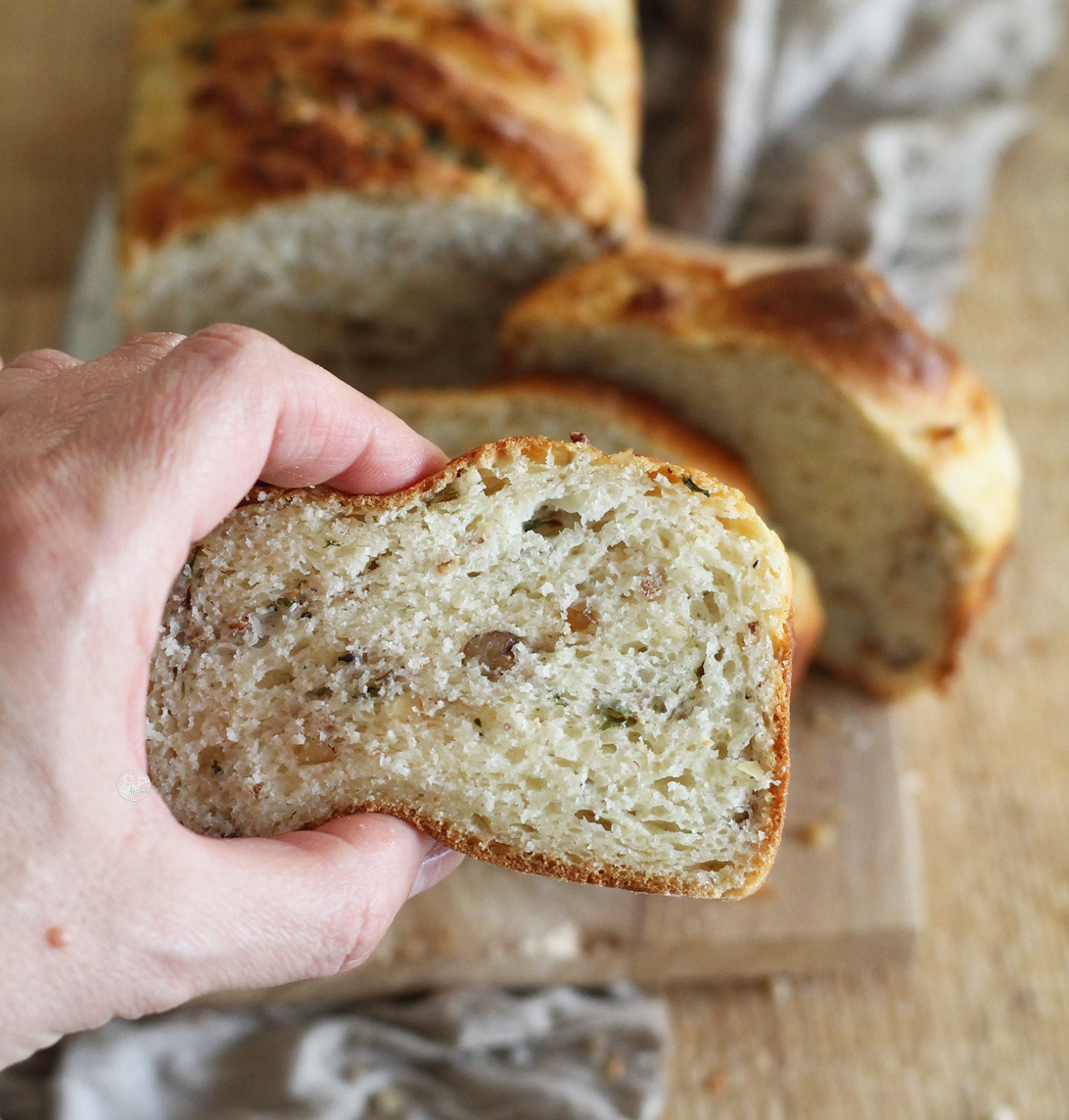 Brioche russe sans gluten avec noix et basilic - La Cassata Celiaca 