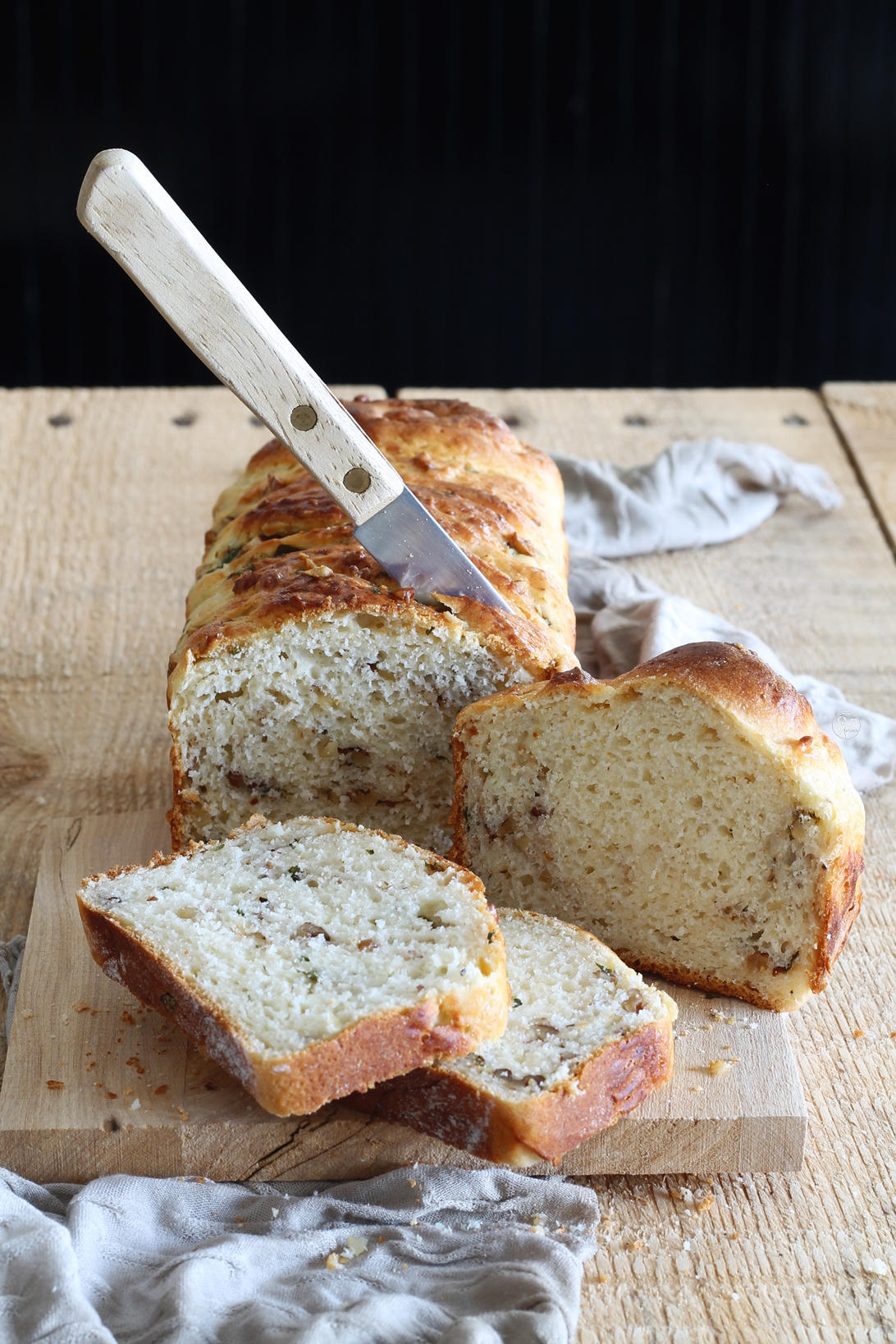 Brioche russe sans gluten avec noix et basilic - La Cassata Celiaca