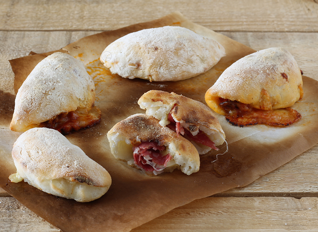 Mini chaussons de pâte à pizza sans gluten en vidéo - La Cassata Celiaca Mini chaussons de pâte à pizza sans gluten en vidéo - La Cassata Celiaca