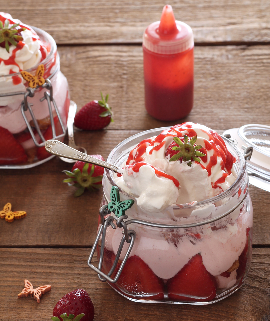 Torta alle fragole senza glutine in vasetto - La Cassata Celiaca Torta alle fragole senza glutine in vasetto - La Cassata Celiaca