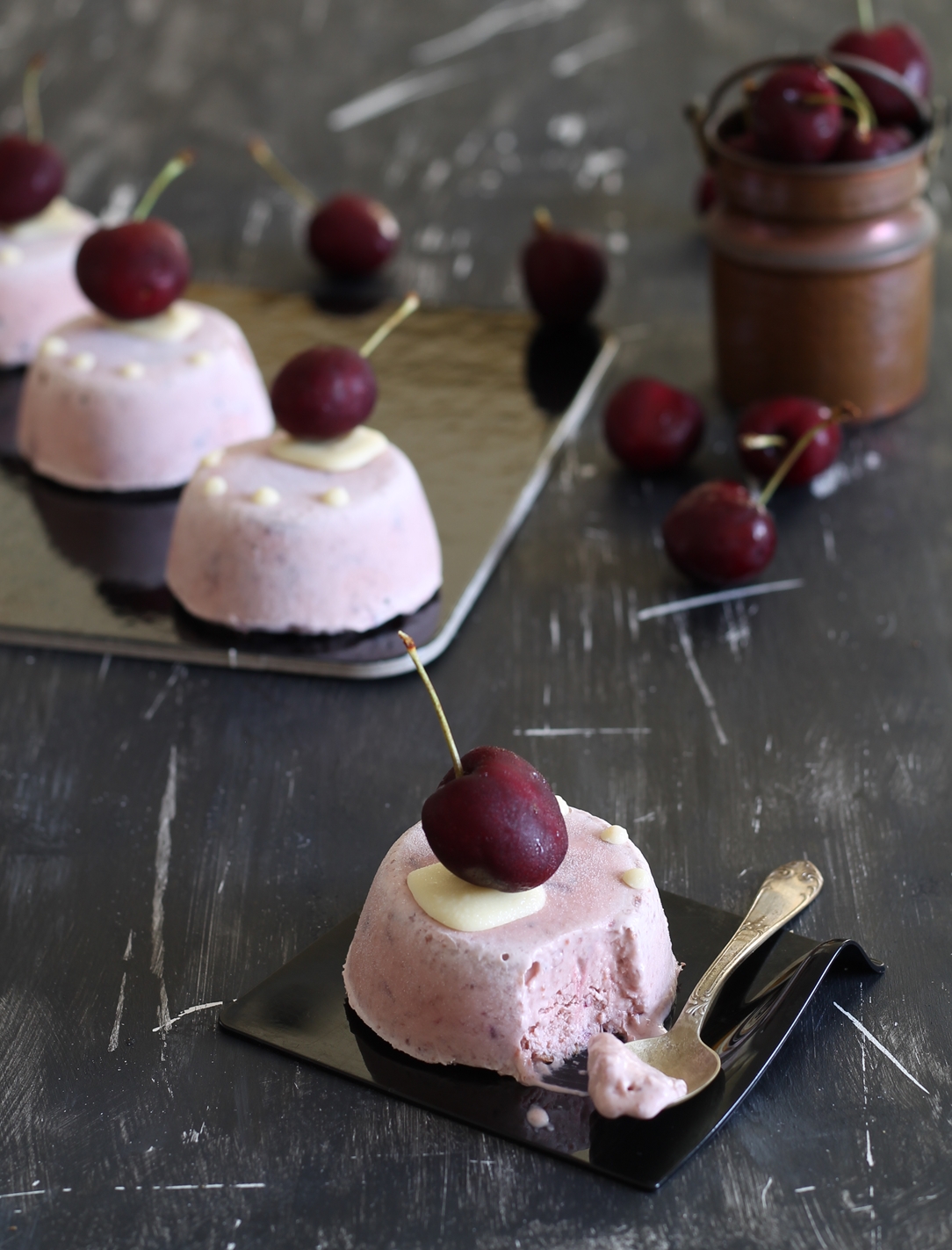 Semifreddo alle ciliegie senza glutine - La Cassata Celiaca