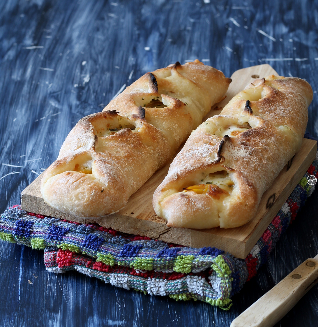 Baguettes de pizza sans gluten aux poivrons - La Cassata Celiaca Baguettes de pizza sans gluten aux poivrons - La Cassata Celiaca