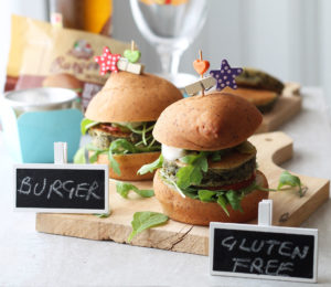 Burger sans gluten aux pois chiches noirs et fausse mayonnaise - La Cassata Celiaca