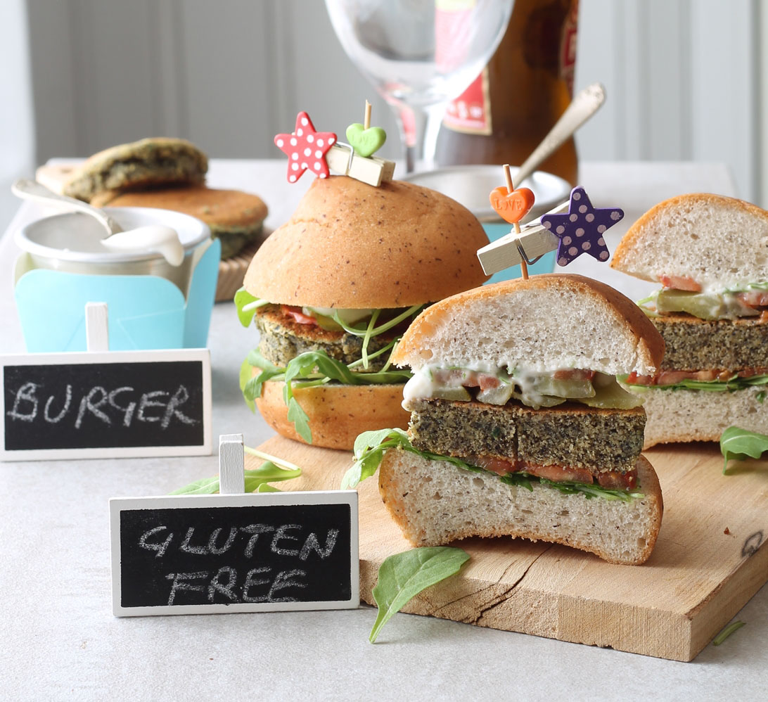 Burger sans gluten aux pois chiches noirs et fausse mayonnaise - La Cassata Celiaca