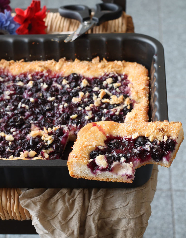 Focaccia dolce senza glutine ai mirtilli - La Cassata Celiaca