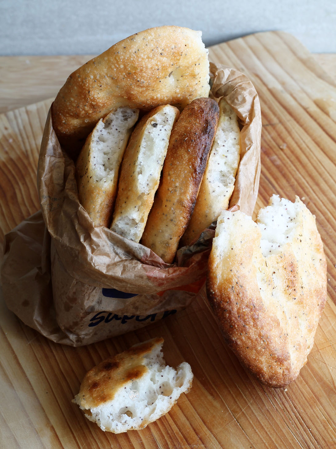 Mini focaccia sans gluten au kefir et aux grains de pavot - La Cassata Celiaca