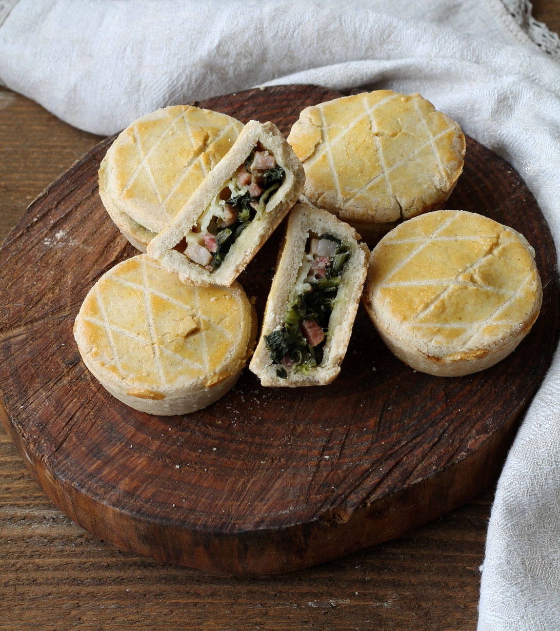 Mini tarte salée sans gluten avec chicorée - La Cassata Celiaca