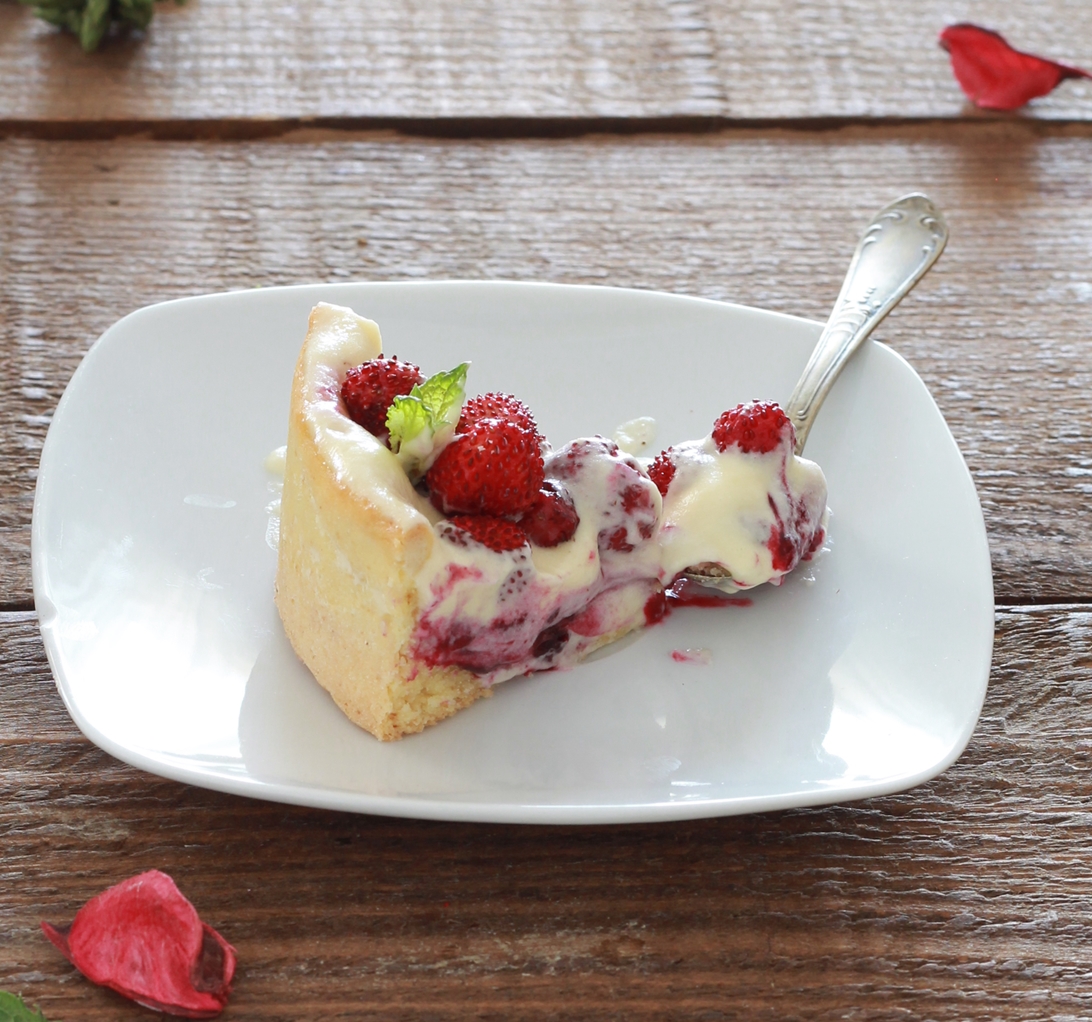 Crostata senza glutine con crema al mascarpone e fragoline - La Cassata Celiaca