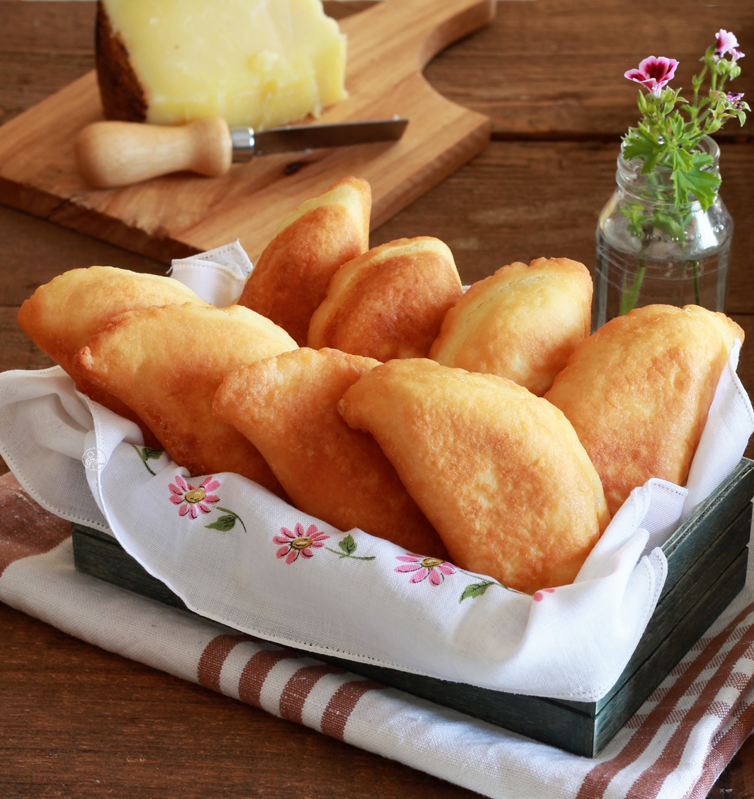 Panzerotti aux pommes de terre et fromages sans gluten - La Cassata Celiaca
