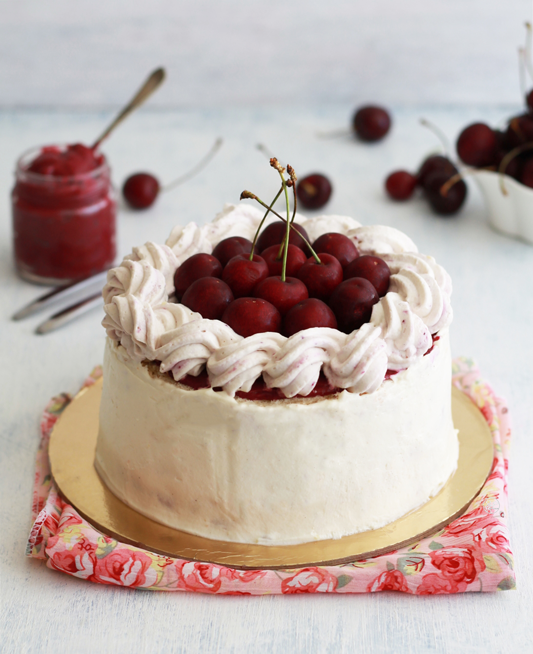 Torta con crema e ciliegie senza glutine - La Cassata Celiaca