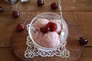 Glace aux cerises sans œufs - La Cassata Celiaca