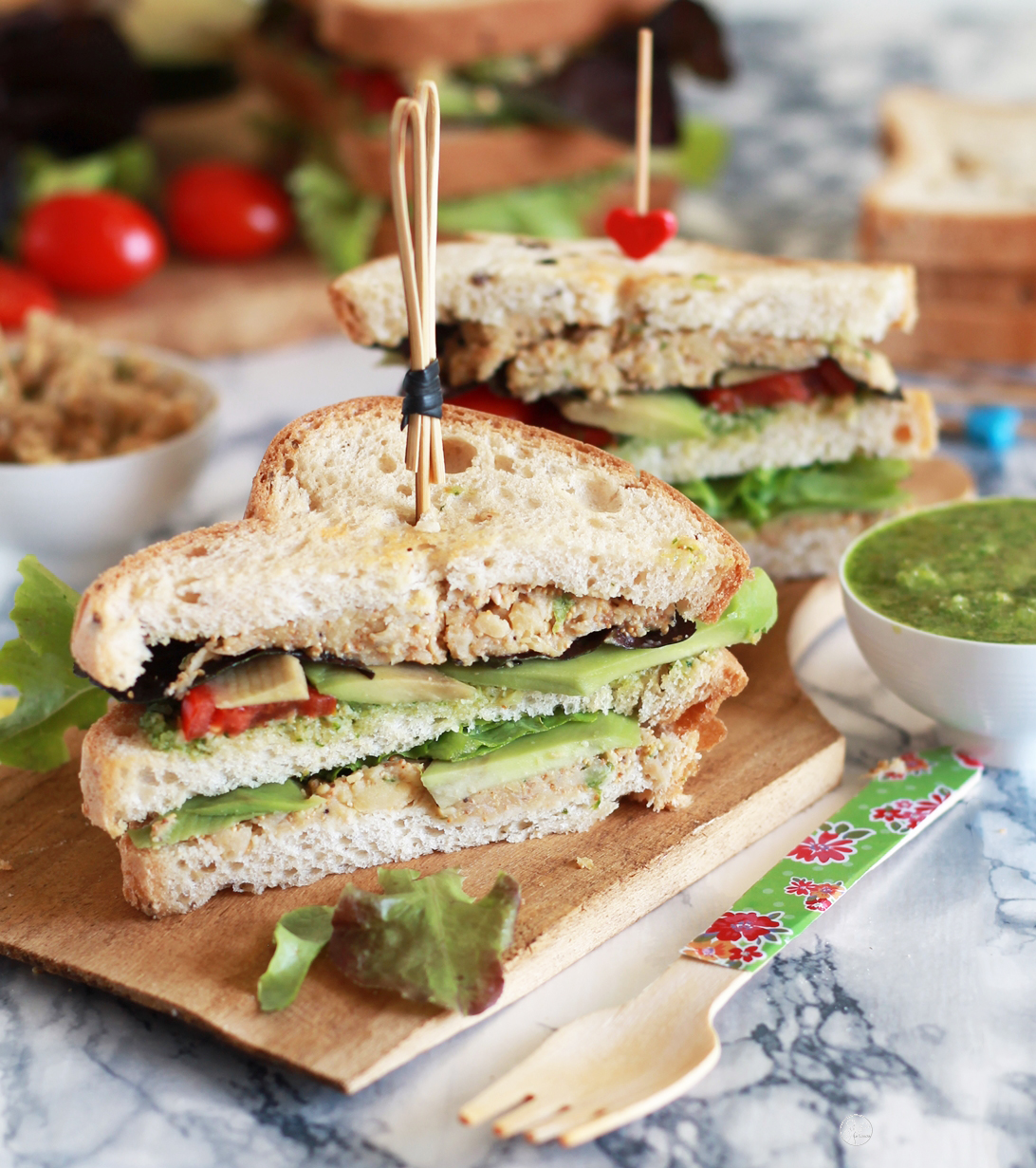 Sandwich con avocado e hummus senza glutine - La Cassata Celiaca