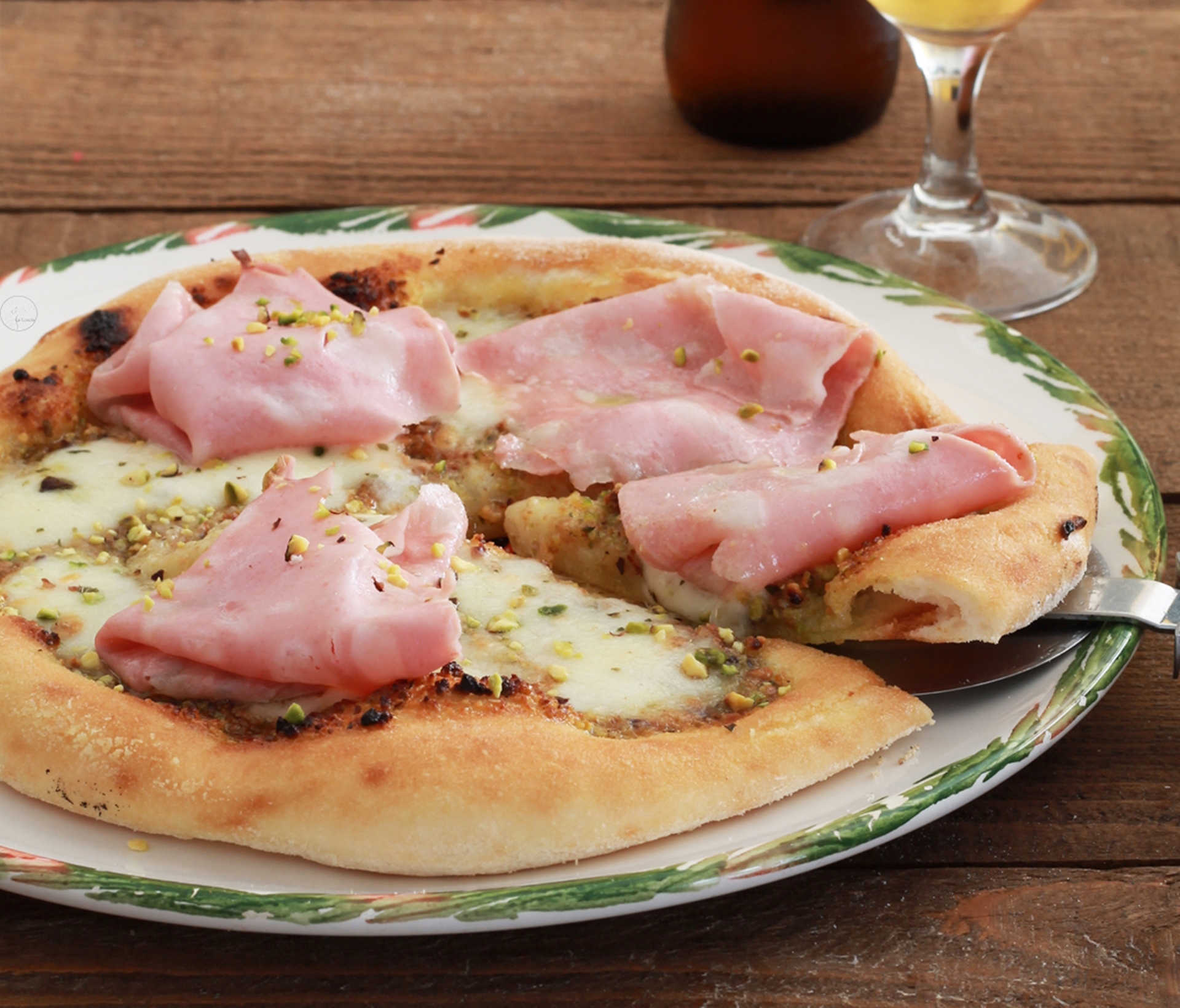 Pizza sans gluten avec mortadelle et pistaches - La Cassata Celiaca