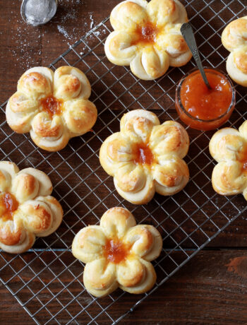 Petites brioches fleurs sans gluten - La Cassata Celiaca