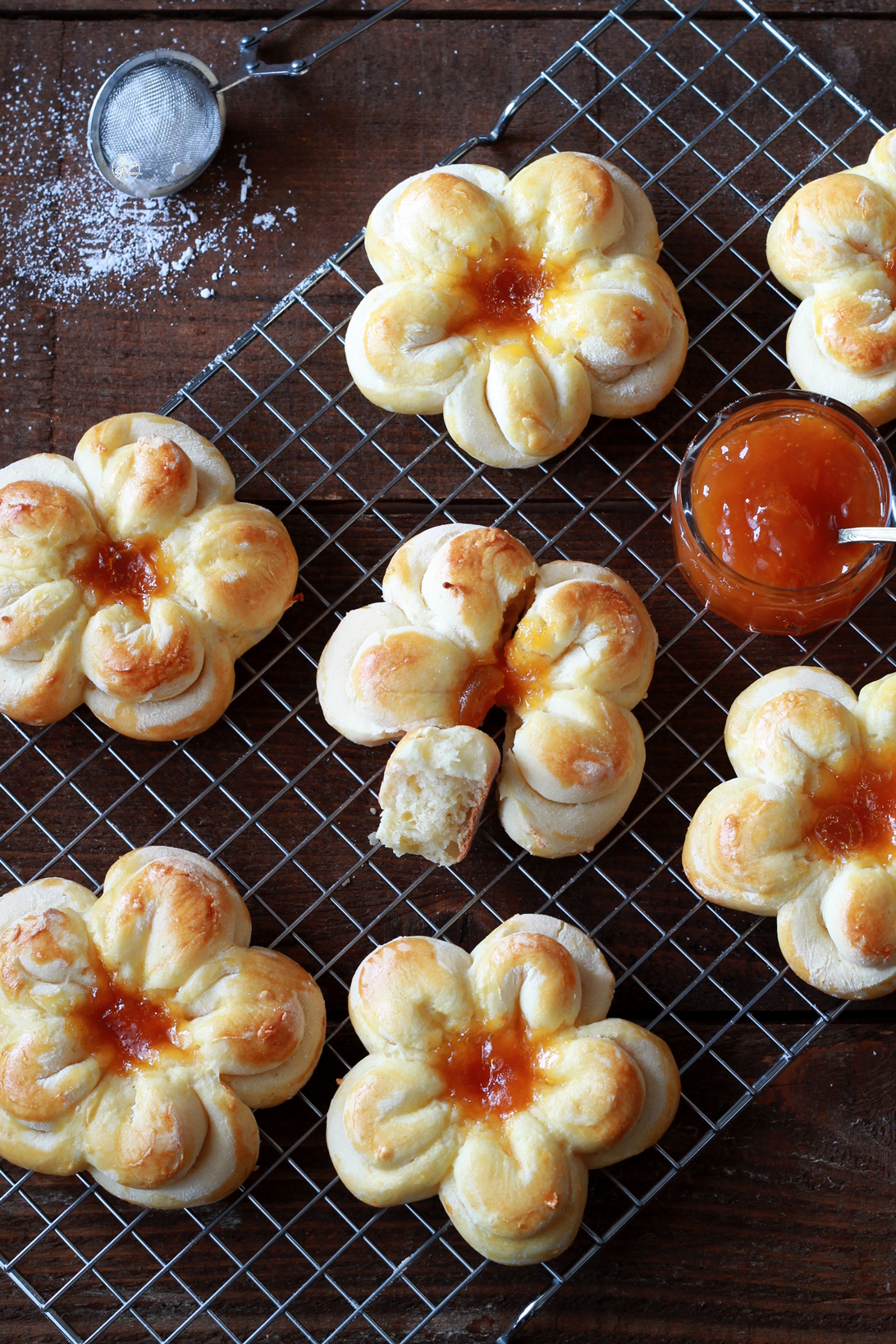 Petites brioches fleurs sans gluten - La Cassata Celiaca 