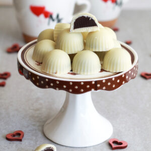 Pralines au chocolat blanc et noir pour la Saint Valentin - La Cassata Celiaca