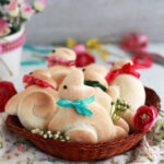 Petits pains au lait sans gluten en forme de lapin - La Cassata Celiaca
