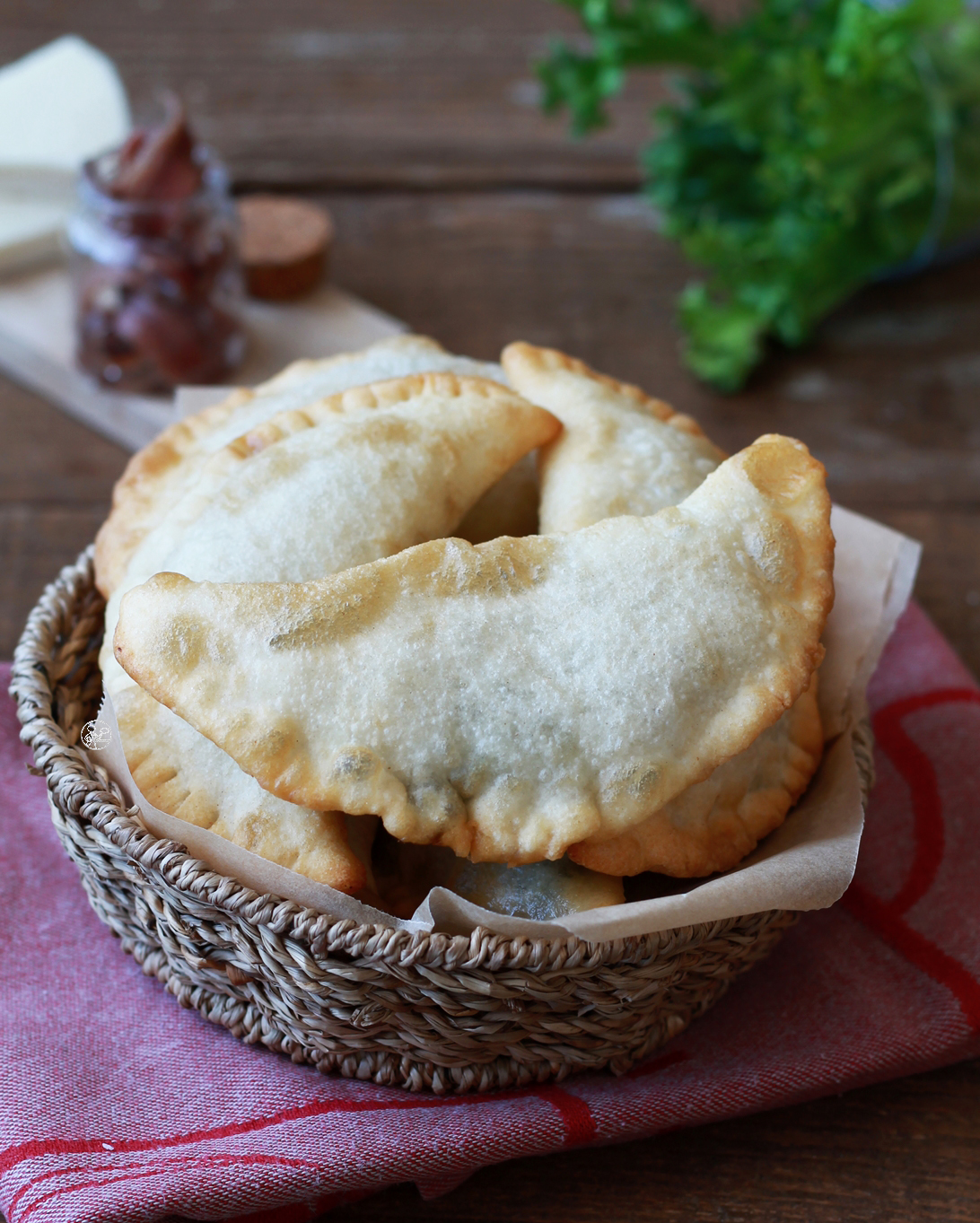 Pidoni messinesi senza glutine (fritti e con la scarola) - La Cassata Celiaca Pidoni messinesi senza glutine (fritti e con la scarola) - La Cassata Celiaca