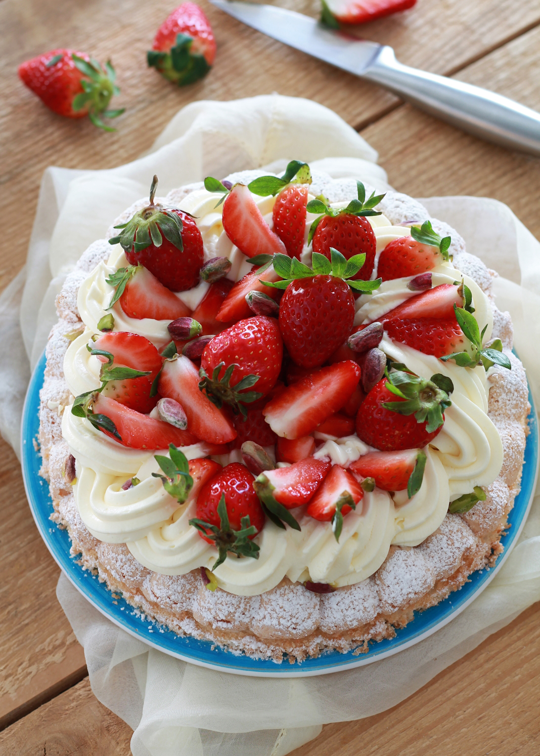 Dacquoise con crema e fragole senza glutine - La Cassata Celiaca