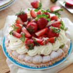 Dacquoise avec crème et fraises sans gluten - La Cassata Celiaca
