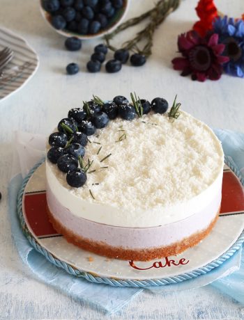 Cheesecake ai mirtilli senza glutine, senza uova, senza zucchero