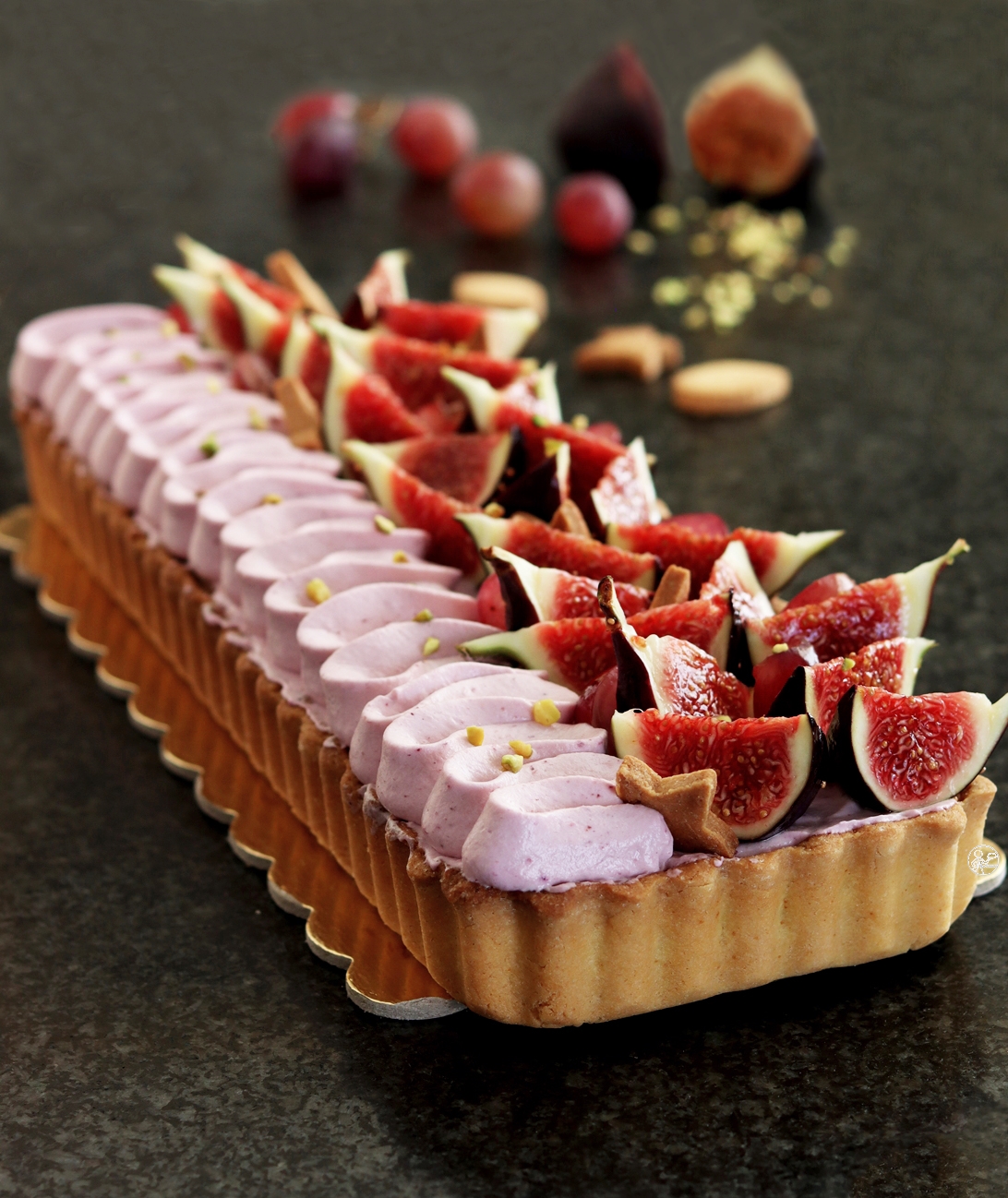 Crostata frangipane con fichi e uva senza glutine - La Cassata Celiaca