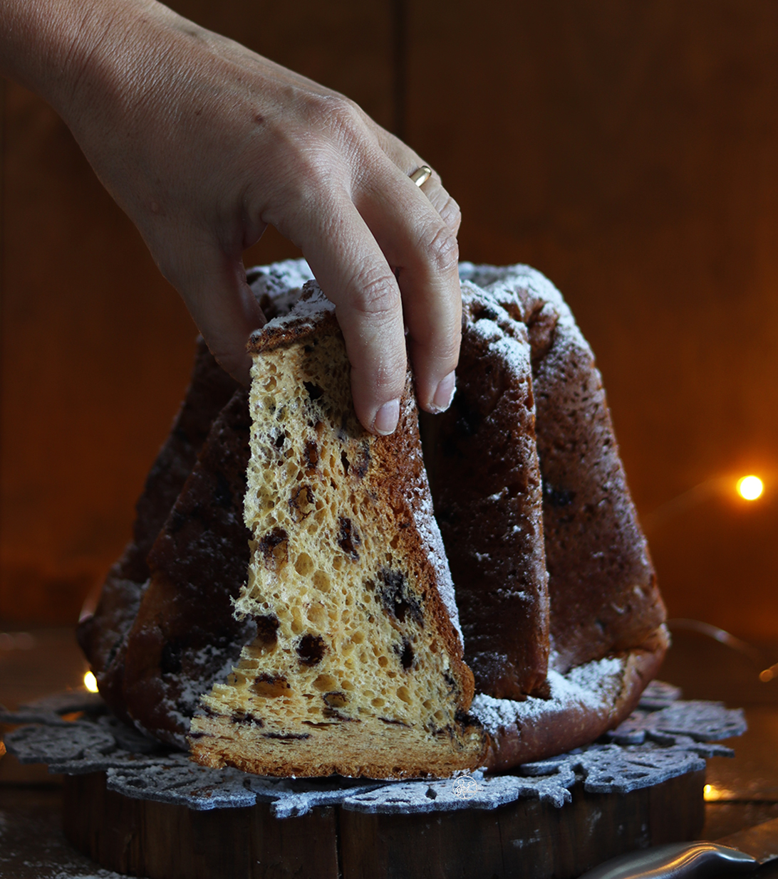 Pandoro con gocce di cioccolato con Miscela Oro Grandi lievitati - La Cassata Celiaca Pandoro con gocce di cioccolato con Miscela Oro Grandi lievitati - La Cassata Celiaca