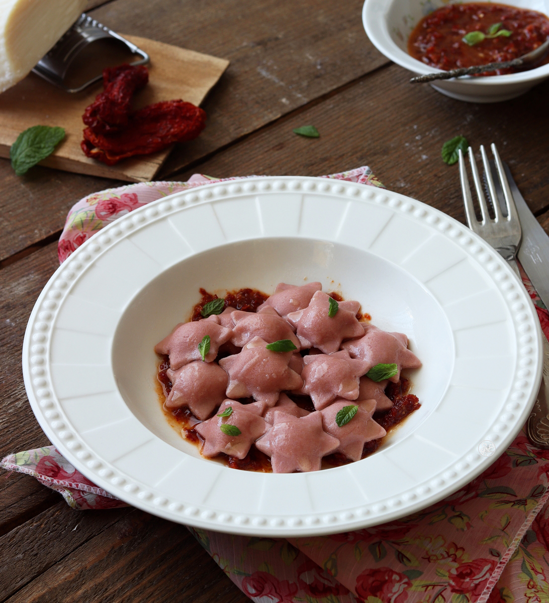 Stelline di pasta ripiena con Miscela Oro Pasta Fresca - La Cassata Celiaca Stelline di pasta ripiena con Miscela Oro Pasta Fresca - La Cassata Celiaca