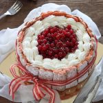 Charlotte à la pistache et aux groseilles sans gluten - La Cassata Celiaca